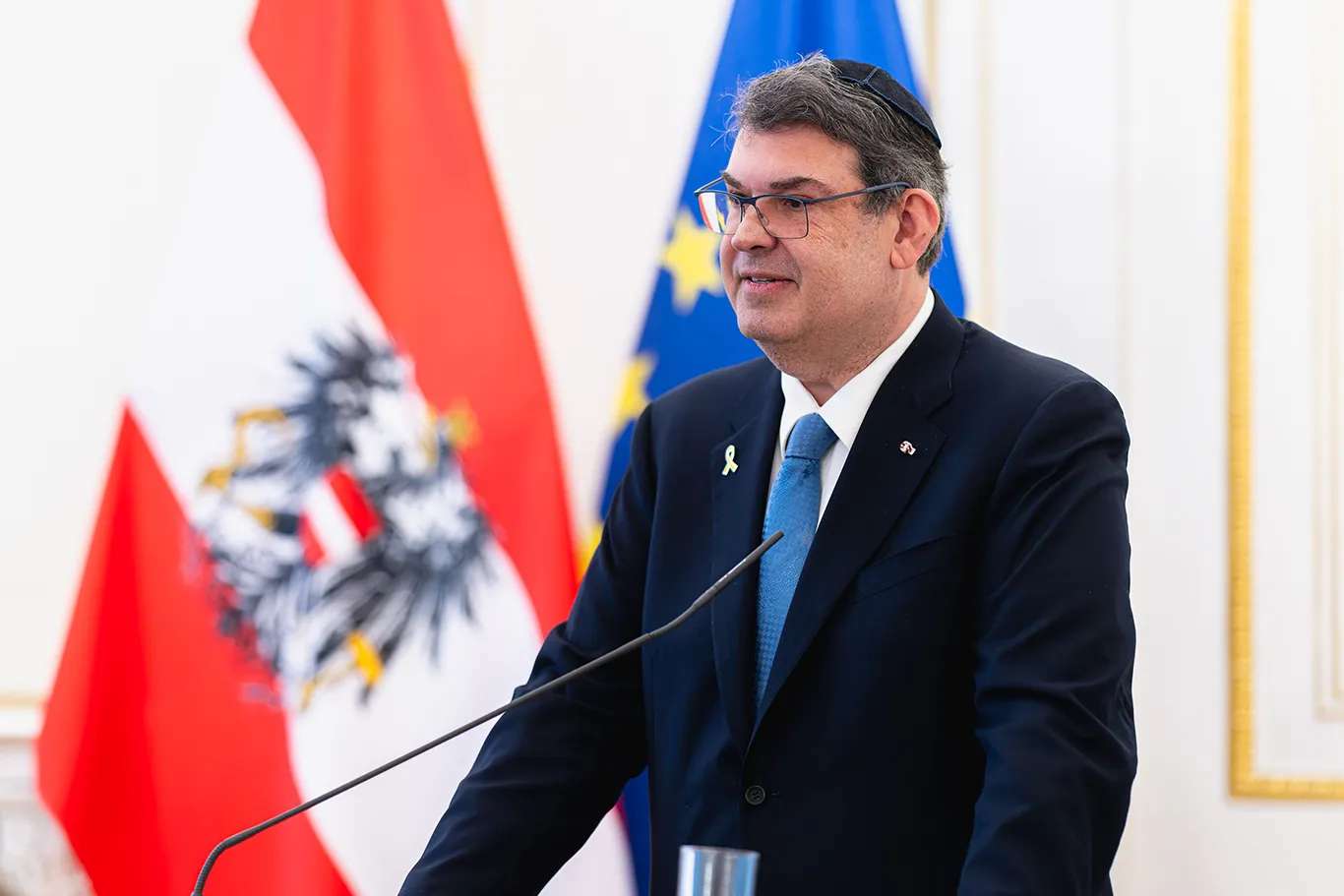 BKAFlorian Schroetter SRO8111 ARW