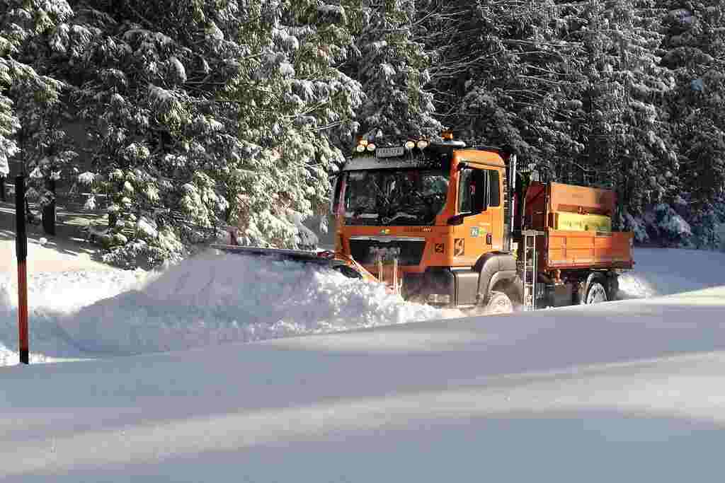 Kar NO Strasendienst 1