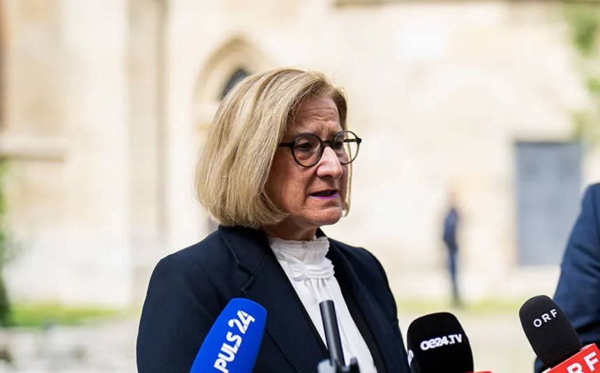 Johanna Mikl Leitner BKA Florian Schroetter