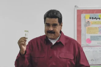Maduro AA Carlos Bacerra