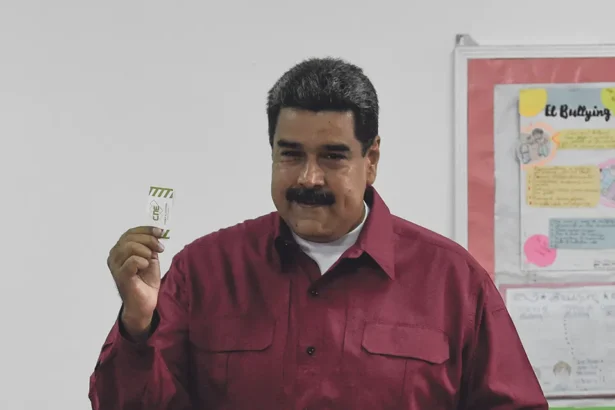 Maduro AA Carlos Bacerra
