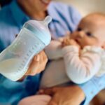 Orta Biberon Envato bottle while feeding 2026 01 06 10 29 48 utc