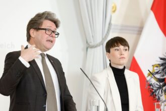 BKARegina Aigner AIG0580 Kopie