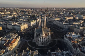Votivkirche AdobeStock 241869790 2048x1365 1