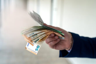euro Freepik banknotes office centr finance concept