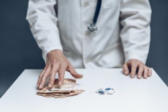 Buyuk Sahte Doktor