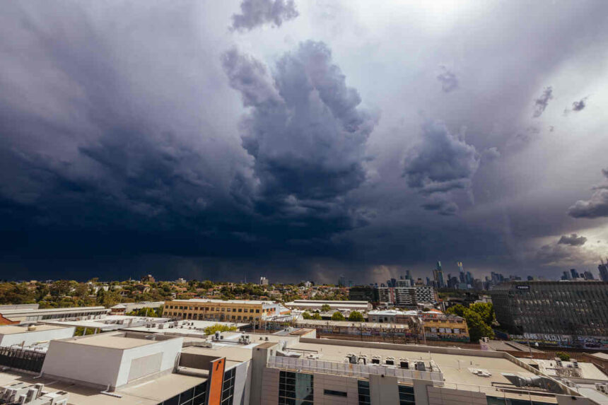 melbourne summer storms in australia 2025 03 08 04 23 29 utc 1